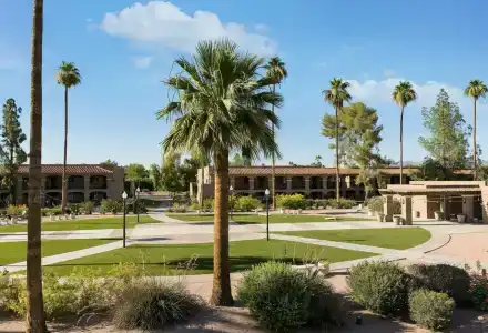 The Scottsdale Plaza Resort & Villas - 2