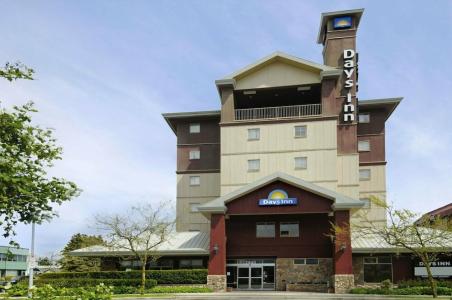 Days Inn by Wyndham Vancouver Airport - 13