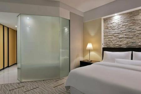 The Westin City Centre Bahrain - 10