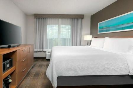 Holiday Inn Miami-Doral Area, an IHG - 35