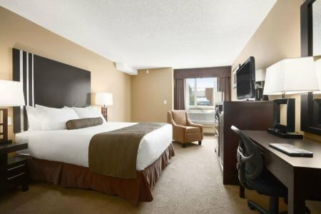 Days Inn by Wyndham Calgary Northwest - 37