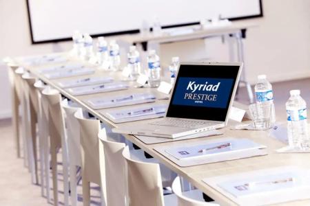 Kyriad Prestige Vannes Centre-Palais des Arts - 91