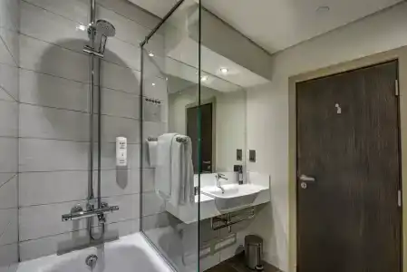 Premier Inn Dubai Al Jaddaf - 95