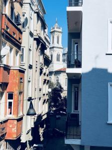 The House of Tulpan - 68