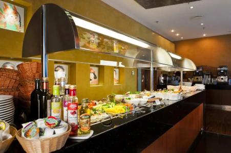 Courtyard by Marriott Katowice City Center - 11