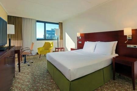 Courtyard by Marriott Dusseldorf Seestern - 31