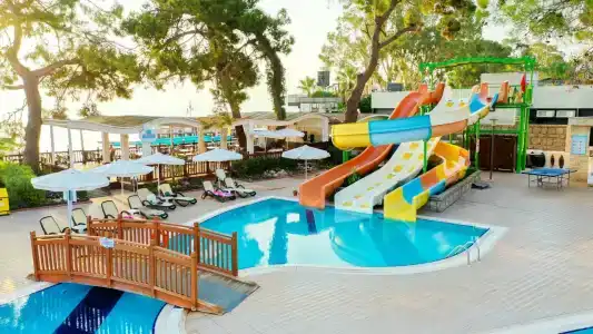 Crystal Aura Beach Resort & Spa - Ultimate All Inclusive - 4