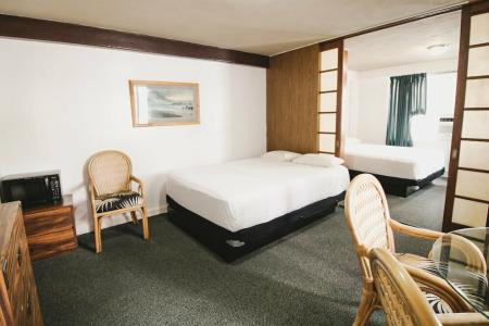 Royal Grove Waikiki - 67