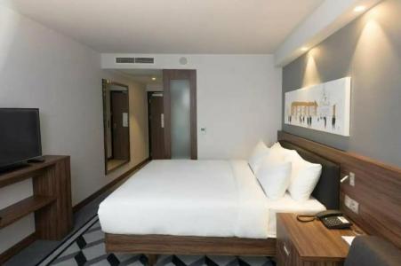 Hampton By Hilton Poznan Old Town - 49