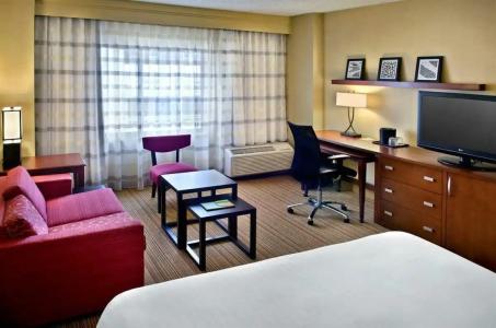 Courtyard By Marriott Jersey City Newport - 43