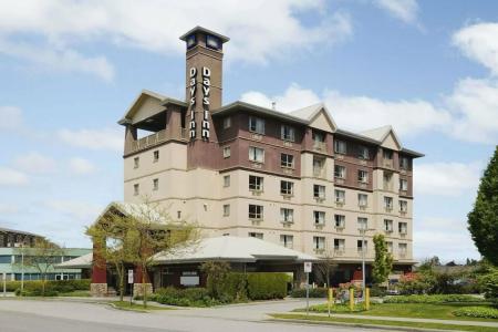 Days Inn by Wyndham Vancouver Airport - 25