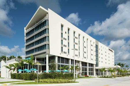 DoubleTree by Hilton Miami Doral - 71