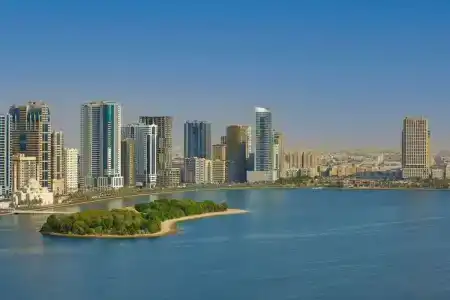 DoubleTree by Hilton Sharjah Waterfront And Residences - 39