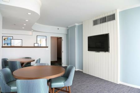 DoubleTree by Hilton Ocean City Oceanfront - 49