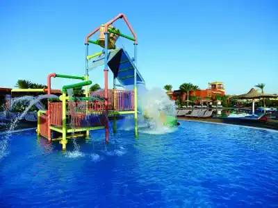 Coral Sea Holiday Resort and Aqua Park - 2