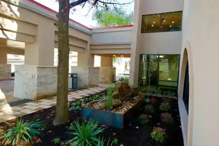 Ramada by Wyndham Austin South - 3