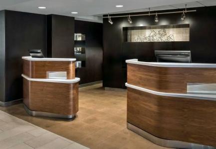 Courtyard By Marriott Jersey City Newport - 9