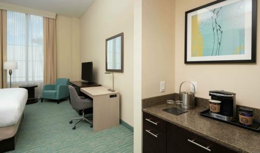 DoubleTree by Hilton Miami Doral - 73