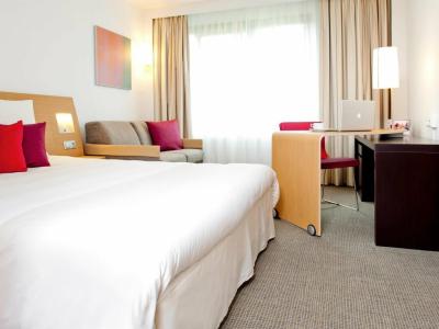 Novotel Wroclaw City - 4