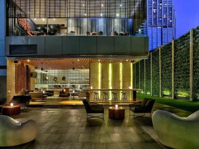 Hilton Sukhumvit Bangkok - 7