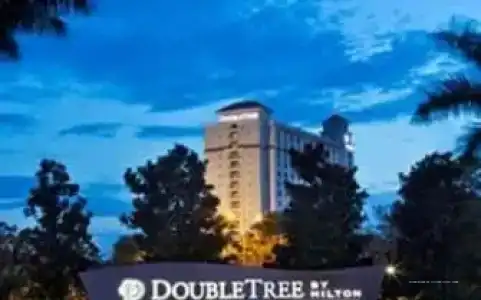 DoubleTree by Hilton Lodz - 3