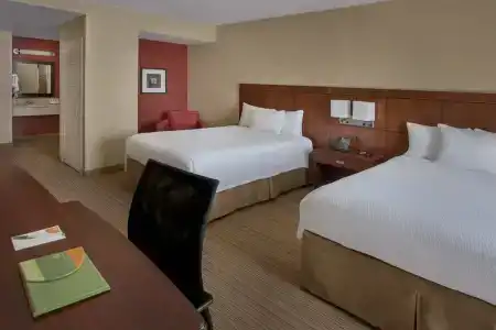 Courtyard By Marriott Jersey City Newport - 96