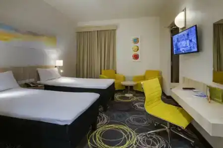 Ibis Styles Dragon Mart Dubai - 52