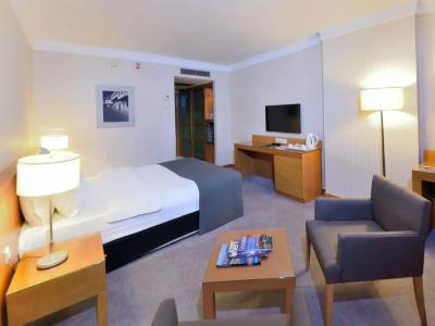 Movenpick Istanbul Bosphorus - 36