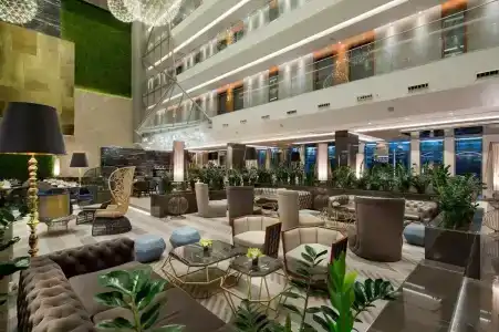 DoubleTree by Hilton Istanbul - Piyalepasa - 13