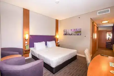 Premier Inn Dubai Silicon Oasis - 13