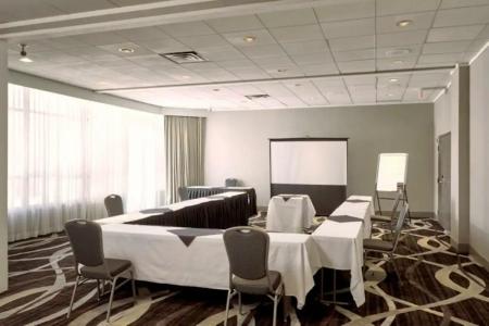 Holiday Inn Express Vancouver-Metrotown (Burnaby) - 21