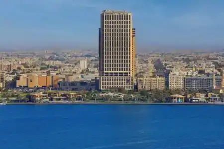 DoubleTree by Hilton Sharjah Waterfront And Residences - 10