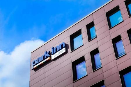 Park Inn by Radisson Stuttgart - 18