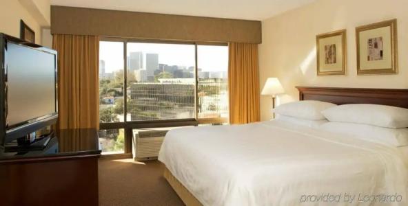 Beverly Hills Marriott - 33