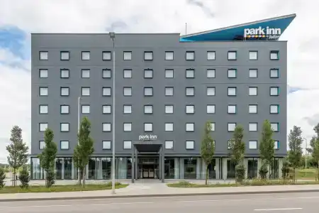 Park Inn by Radisson Vilnius Airport & Business Centre - 4