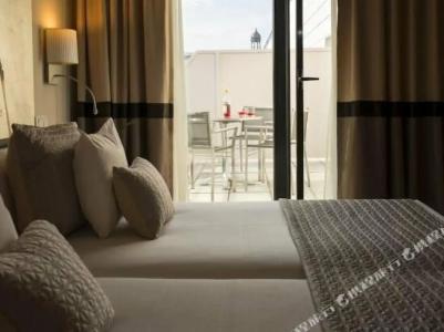 Radisson RED Madrid - 21