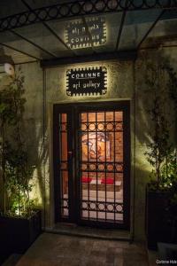 Corinne Art & Boutique - 78