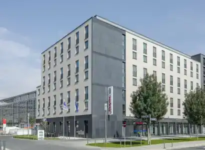 Hampton by Hilton Frankfurt City Centre - 1