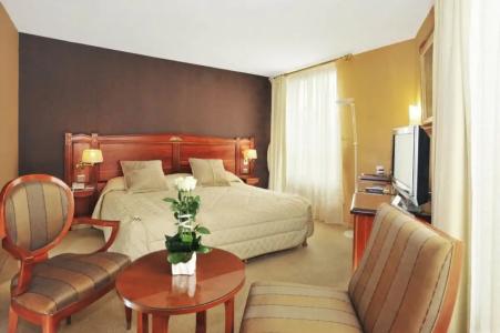 Best Western Plus Le Moderne - 54