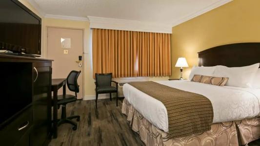 Best Western PLUS Burnaby - 8