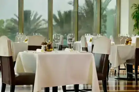 Radisson Blu & Resort, Abu Dhabi Corniche - 9