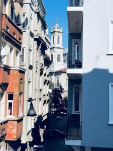 The House of Tulpan - 79