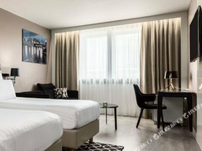 AC Paris Porte Maillot by Marriott - 18