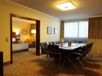 Courtyard by Marriott Dusseldorf Seestern - 14