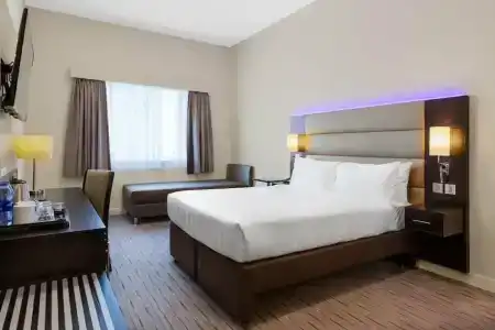 Premier Inn Dubai Ibn Battuta Mall - 1