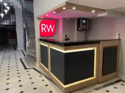 RW BOUTIQUE - 3