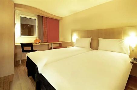 ibis Annecy Centre Vieille Ville - 93