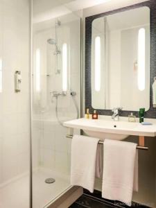 ibis Paris 17 Clichy-Batignolles - 16