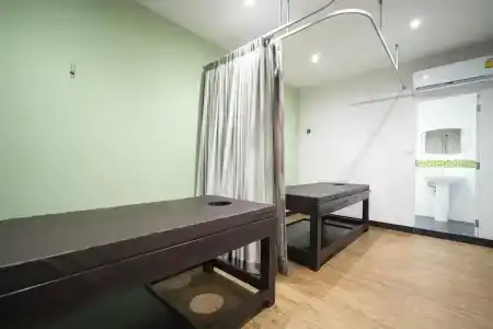 Resort V - MRT Huai Khwang - 6