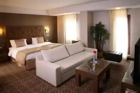 Ramada By Wyndham Istanbul Taksim - 87